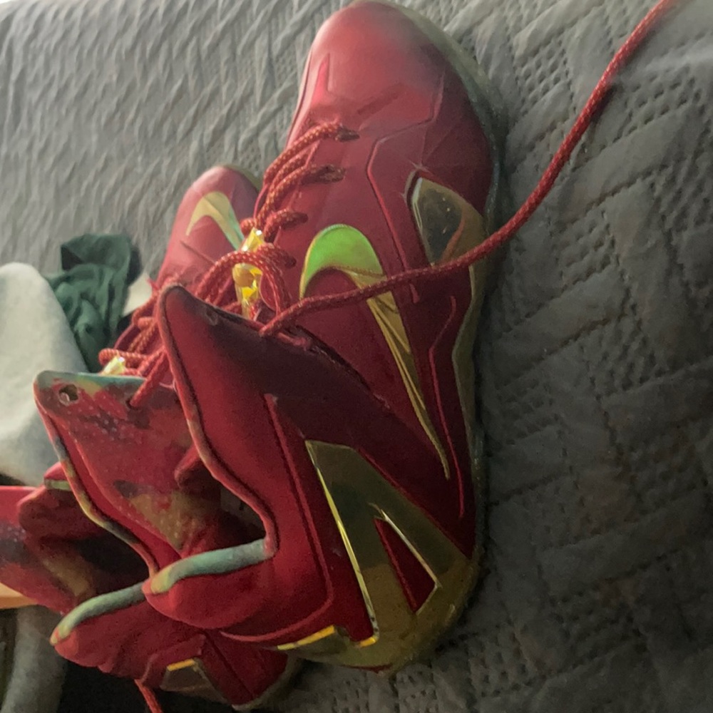 Nike lebrons